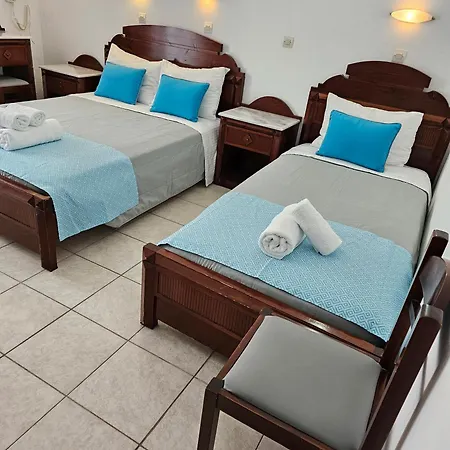 Leta * Fira (Santorini)
